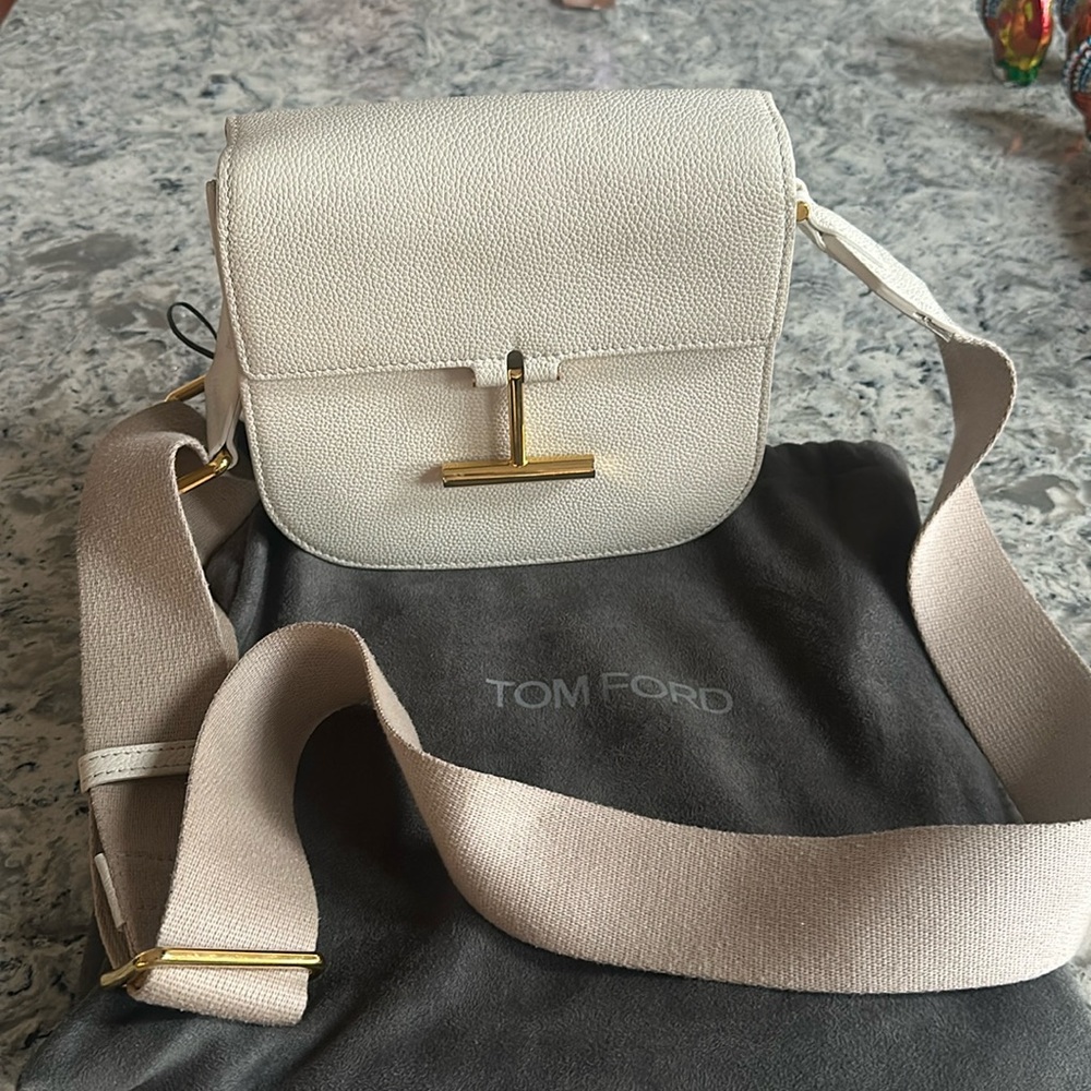 Tom for Tara mini with adjustable strap. Cream color. EUC/like new.